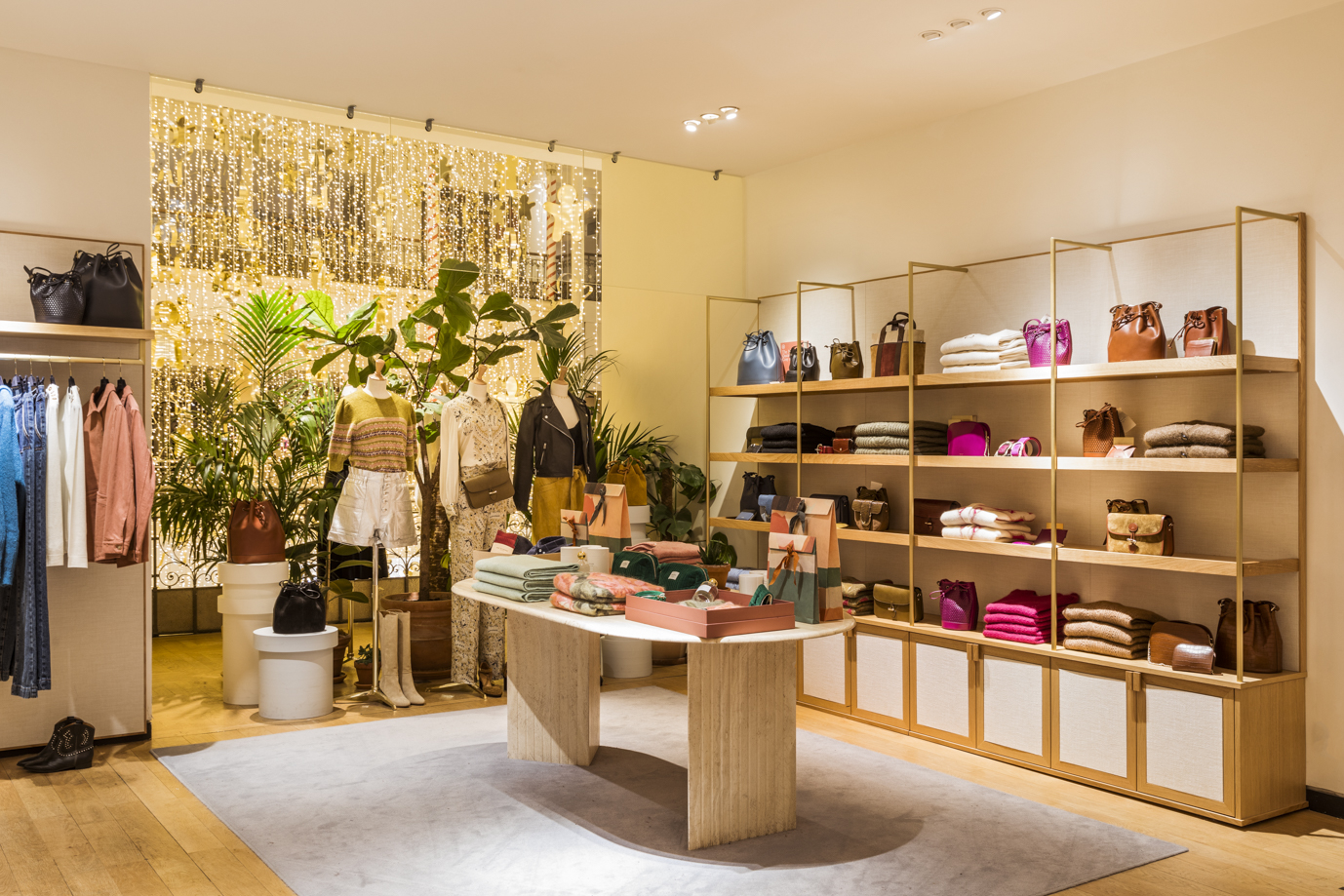 Corner Sézane au Bon Marché Rive Gauche, réalisé par Batiik Studio.