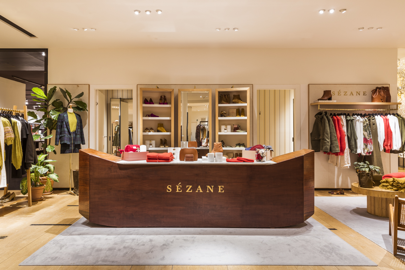 Corner Sézane au Bon Marché Rive Gauche, réalisé par Batiik Studio.